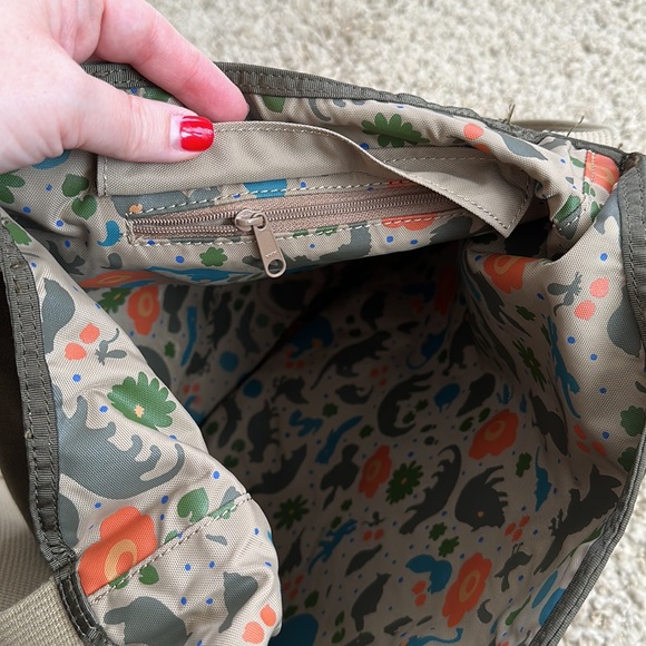 Hunting World Suede Tote Authentic - Picture 9 of 11